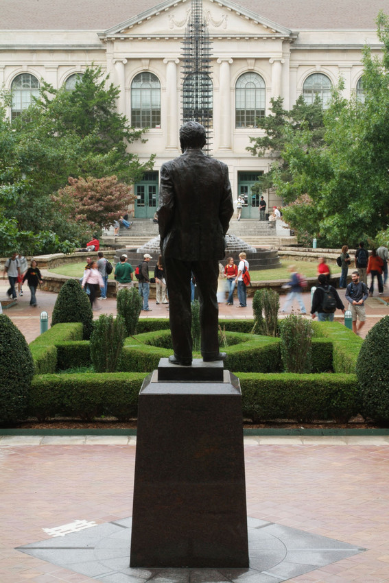 The Fulbright Sculpture faces the Fulbright Memorial Peace Fountain